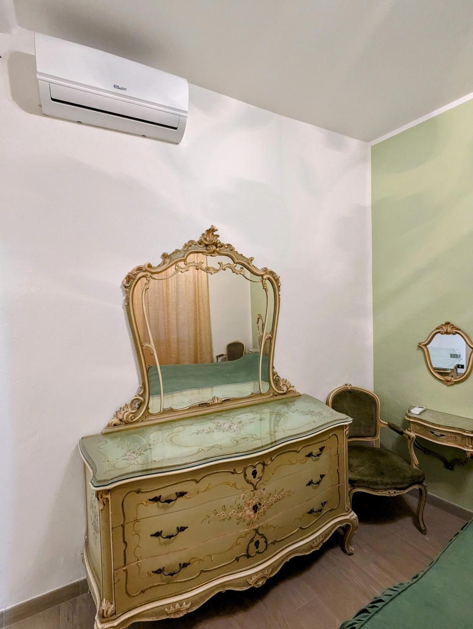 Incentro Apartment Genoa Luaran gambar
