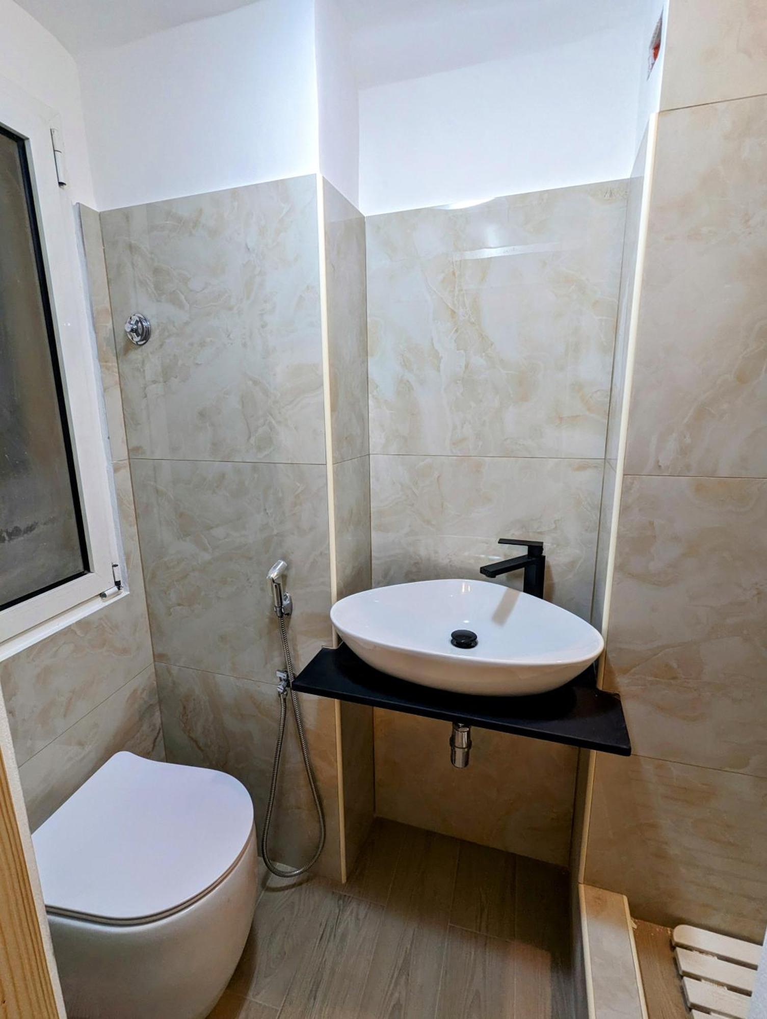Incentro Apartment Genoa Luaran gambar