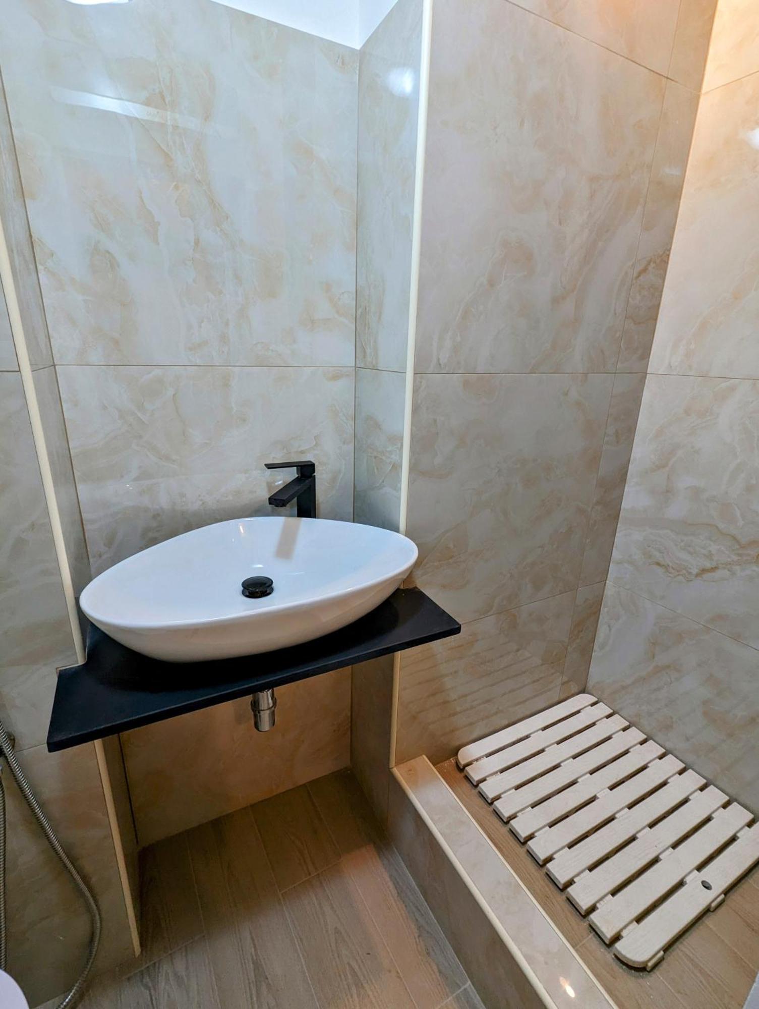 Incentro Apartment Genoa Luaran gambar